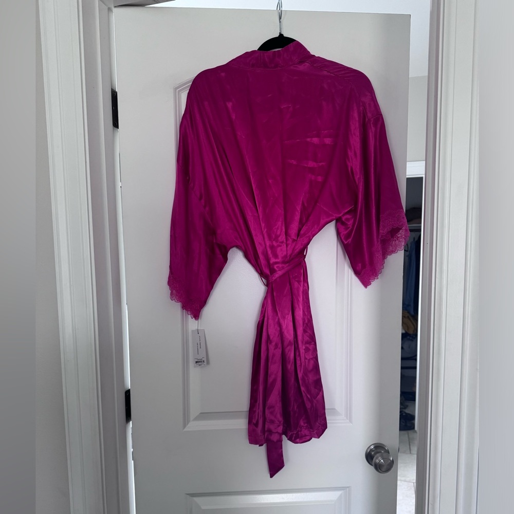 NWT Satin Night Robe - Picture 2 of 4